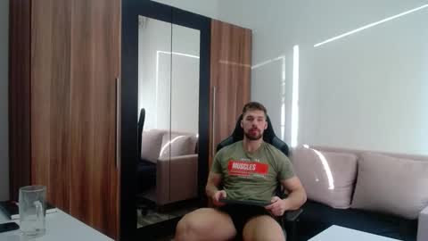 darius_94 online show from April 2026 05:16:02 AM