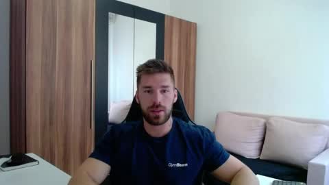 darius_94 online show from May 2026 04:09:02 AM