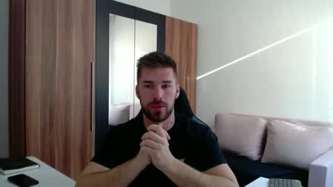 darius_94 online show from May 2026 05:03:02 AM