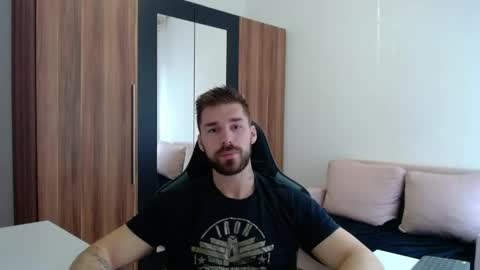 darius_94 online show from June 2026 08:26:01 AM