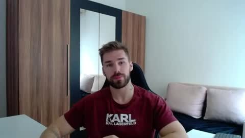 darius_94 online show from June 2026 07:09:02 AM