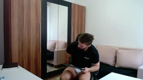 darius_94 online show from June 2026 04:36:02 AM