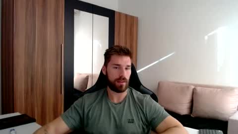 darius_94 online show from June 2026 05:16:02 AM