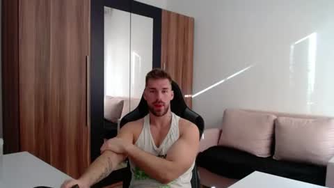 darius_94 online show from June 2026 05:12:01 AM