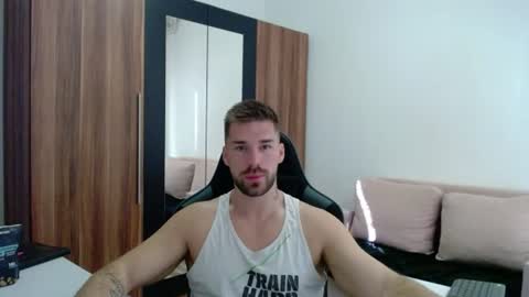 darius_94 online show from June 2026 05:56:01 AM