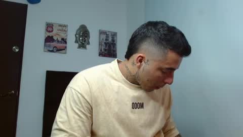 Darius Phoenix  online show from September 2025 10:04:02 PM