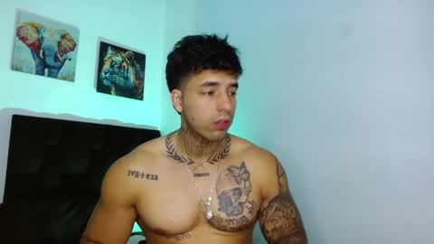 Darius Phoenix  online show from May 2026 07:19:01 PM