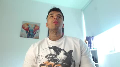 Darius Phoenix  online show from June 2026 06:55:02 PM