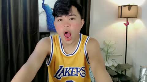 Snapshot of dariuskeller chatting on January 2025 07:42:01 AM Darius online show from January 2025 07:42:01 AM