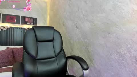 Dark online show from September 2025 12:21:02 PM