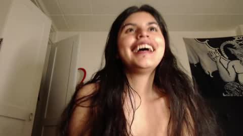 Moony online show from March 2025 05:33:01 AM