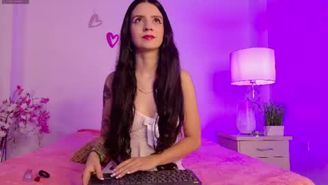 dark_angell77 online show from June 2026 11:12:02 AM