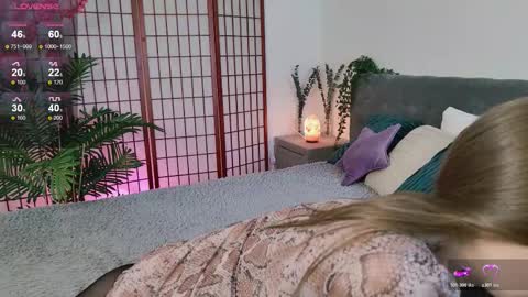 Snapshot of dark_butterfly_ chatting on November 2025 09:09:01 PM Call me Amy online show from November 2025 09:09:01 PM