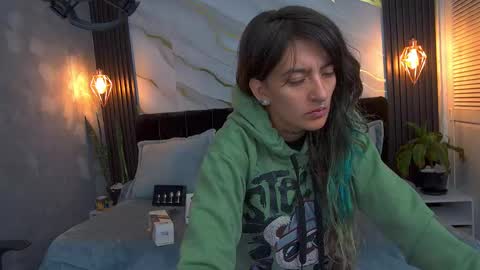 dark_dominika online show from May 2026 01:05:02 PM