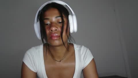 Sofia online show from February 2026 07:04:01 PM