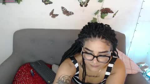 dark_flama online show from April 2026 01:18:01 AM