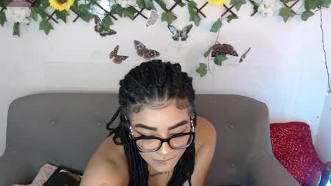 dark_flama online show from April 2026 11:21:01 PM