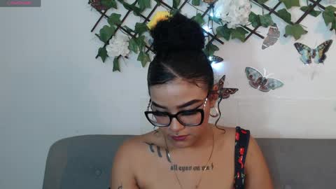 dark_flama online show from May 2026 01:33:01 AM