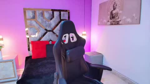 Snapshot of dark_madison chatting on October 2025 03:38:01 AM CELESTE online show from October 2025 03:38:01 AM