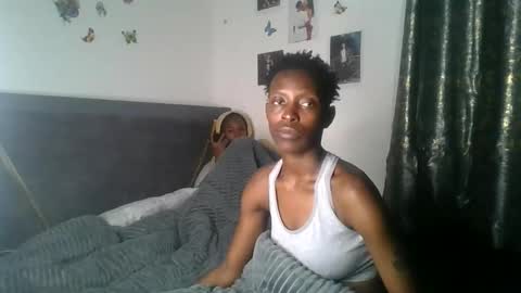 Snapshot of dark_mellanin chatting on June 2026 05:51:01 PM dark_mellanin online show from June 2026 05:51:01 PM