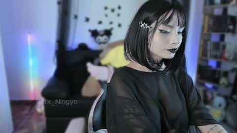 Snapshot of dark_ningyo chatting on June 2026 01:25:02 AM Dafne online show from June 2026 01:25:02 AM