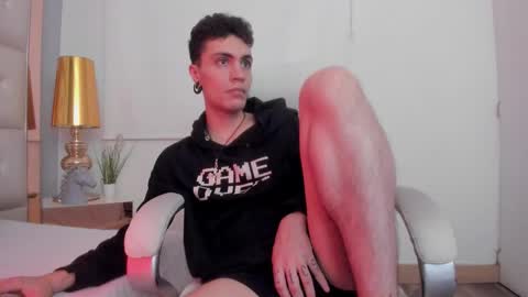 dark_sun333 online show from November 2025 12:31:01 AM