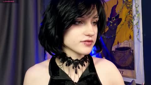 Snapshot of dark_vamp_ chatting on December 2024 03:15:02 AM Vamp online show from December 2024 03:15:02 AM