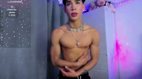 Snapshot of darkboy26_ chatting on September 2025 04:16:01 AM Blake online show from September 2025 04:16:01 AM