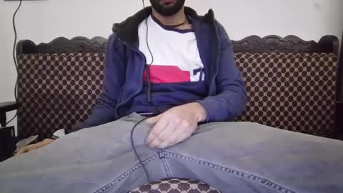 Snapshot of darkbud03 chatting on February 2025 01:30:01 PM just a guy online show from February 2025 01:30:01 PM