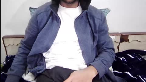 Snapshot of darkbud03 chatting on January 2026 05:07:01 PM just a guy online show from January 2026 05:07:01 PM