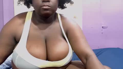 Snapshot of darkgiantmelanin chatting on March 2026 05:49:01 PM darkgiantmelanin online show from March 2026 05:49:01 PM