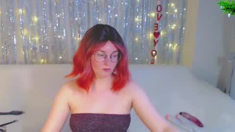 Kelly online show from December 2024 09:44:02 AM