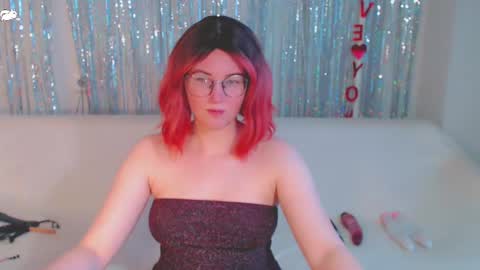 Kelly online show from February 2025 05:40:01 AM