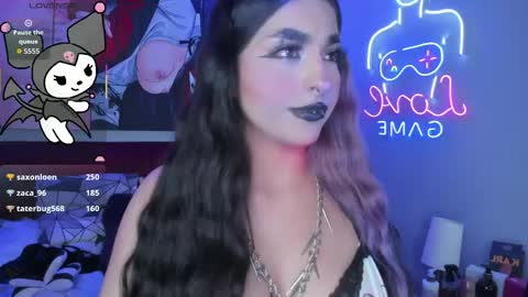 Snapshot of darki_shine_ chatting on May 2026 08:21:01 AM cleitlin vinson online show from May 2026 08:21:01 AM