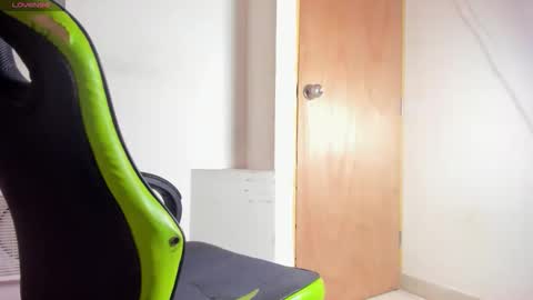 darkknightx01 online show from September 2025 02:44:01 AM