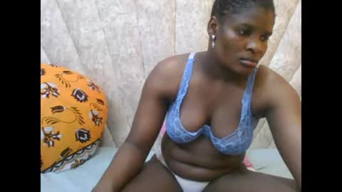 SHANICE online show from December 2025 10:09:01 AM