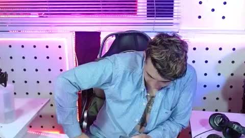 DARKO0717 online show from November 2025 11:37:02 PM