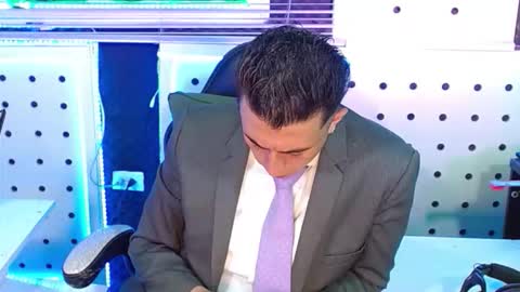 DARKO0717 online show from December 2025 12:54:01 PM