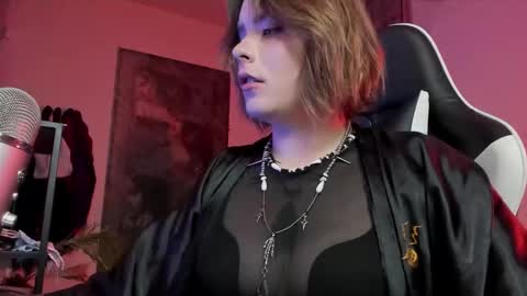 Snapshot of darkside_tailor chatting on October 2025 03:49:01 PM Miss Tailor online show from October 2025 03:49:01 PM