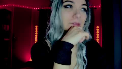 roseredgoddess online show from April 2026 02:47:02 AM