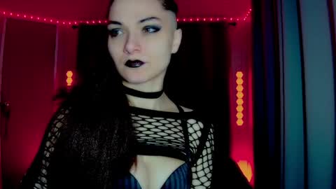 roseredgoddess online show from May 2026 03:02:01 AM