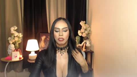 Snapshot of darksoul_mistress chatting on January 2025 06:28:02 AM HAPPY BIRTHDAY MISTRESS MADRIANA online show from January 2025 06:28:02 AM