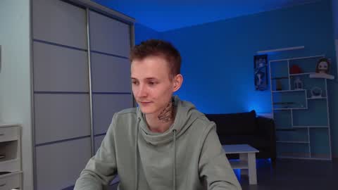 Snapshot of darling__oliver chatting on December 2024 05:26:02 PM your lovely Oli online show from December 2024 05:26:02 PM