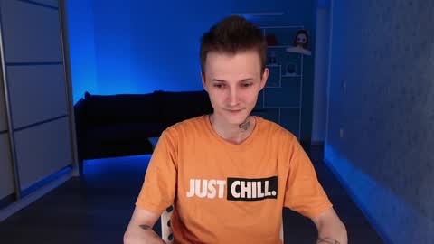 Snapshot of darling__oliver chatting on December 2024 06:22:01 AM your lovely Oli online show from December 2024 06:22:01 AM