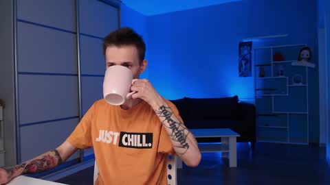 Snapshot of darling__oliver chatting on December 2024 11:31:02 PM your lovely Oli online show from December 2024 11:31:02 PM