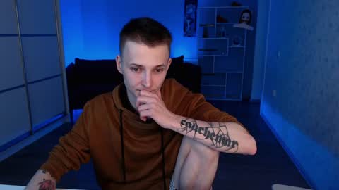 Snapshot of darling__oliver chatting on January 2025 05:07:02 PM your lovely Oli online show from January 2025 05:07:02 PM