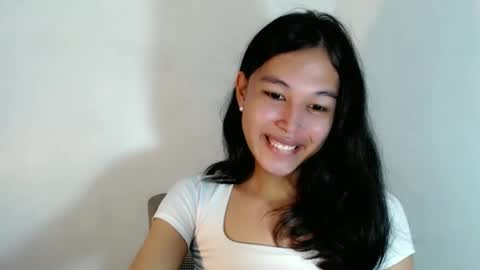Snapshot of darling_sweetheartxx chatting on September 2025 04:30:01 PM YOUR ATHENA online show from September 2025 04:30:01 PM