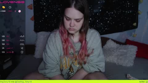 darling_tony18 online show from February 2025 10:55:01 PM