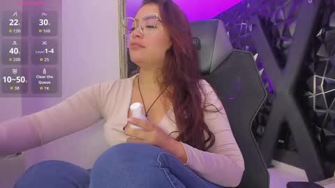 Snapshot of darlingbdsm_ chatting on April 2026 02:40:02 PM Darling online show from April 2026 02:40:02 PM
