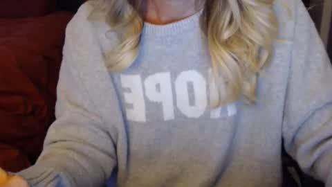 Snapshot of darlingd77 chatting on October 2025 12:38:01 PM DarlingD online show from October 2025 12:38:01 PM